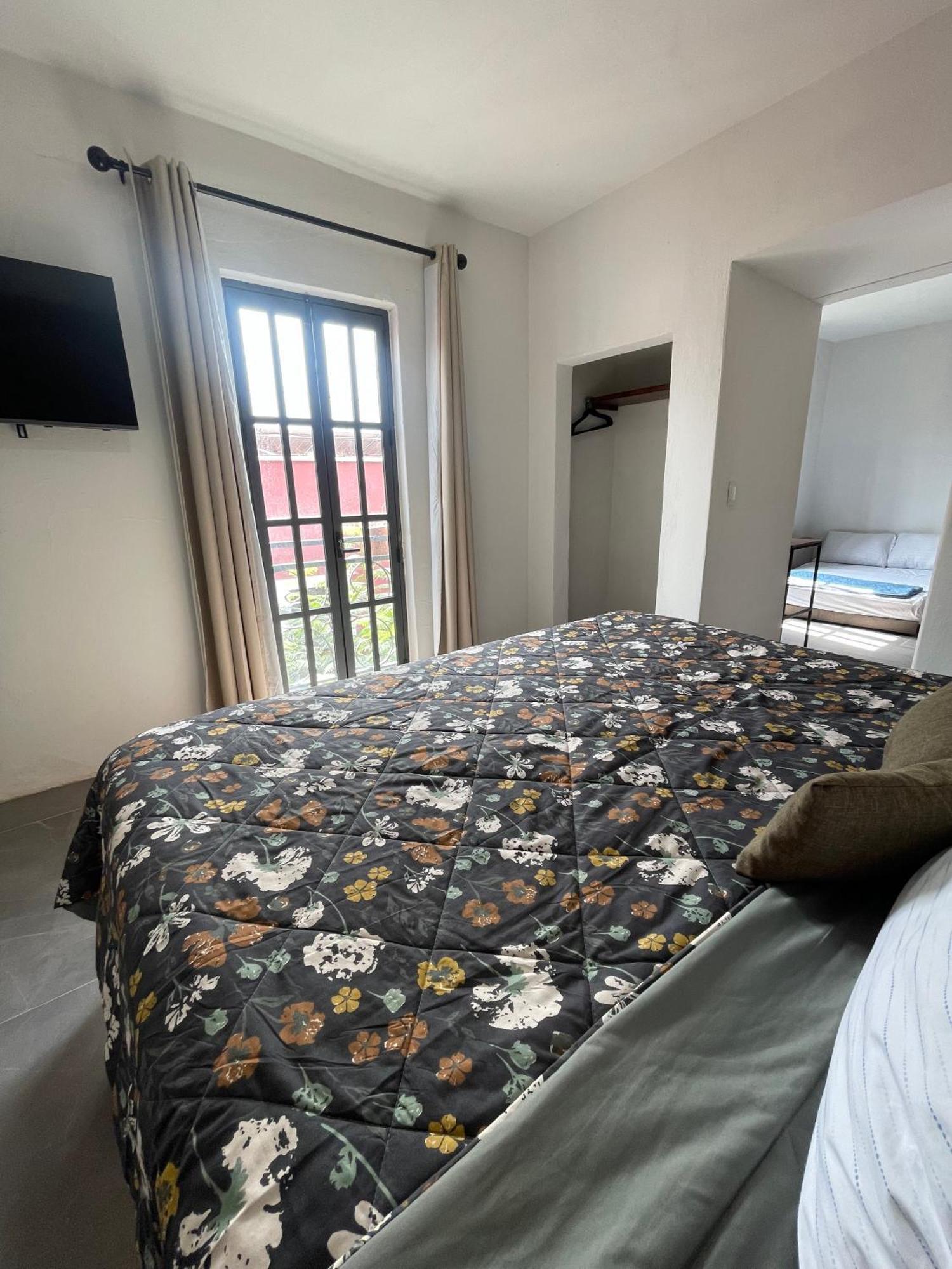 Quinta La Perla Vandrarhem Guadalajara Exteriör bild